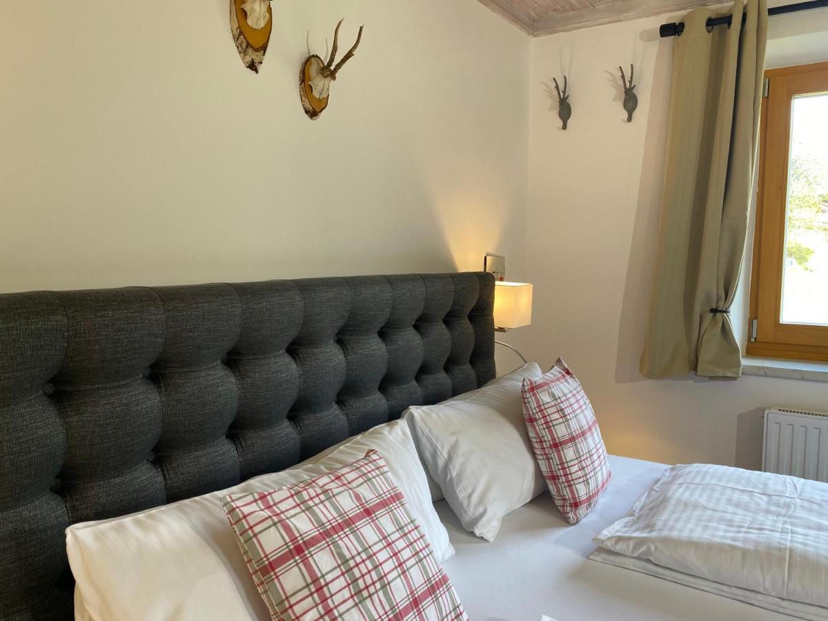 Alm Seasons Premium Chalet & Studios Saalbach-Hinterglemm Quarto foto