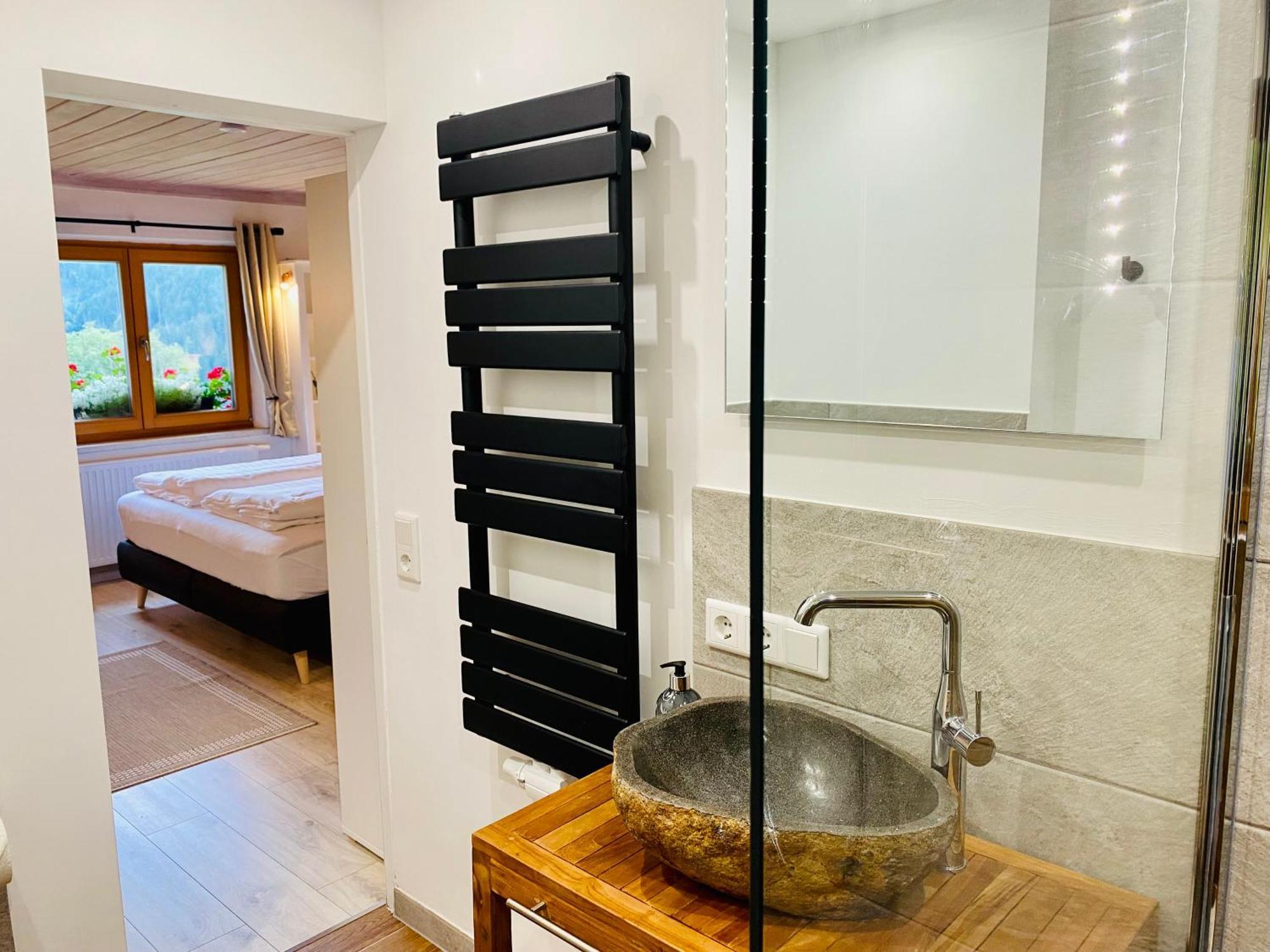 Alm Seasons Premium Chalet & Studios Saalbach-Hinterglemm Quarto foto